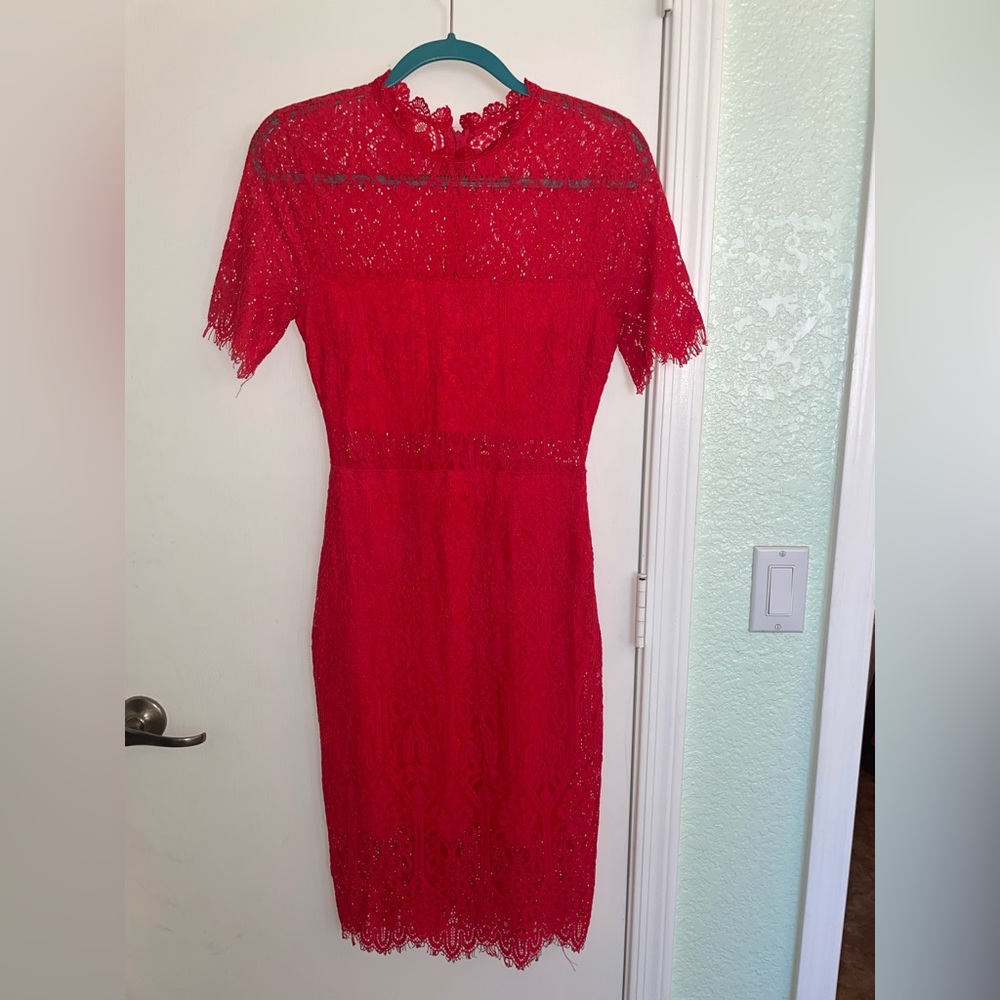 Lulu’s Red lace dress, Size Small